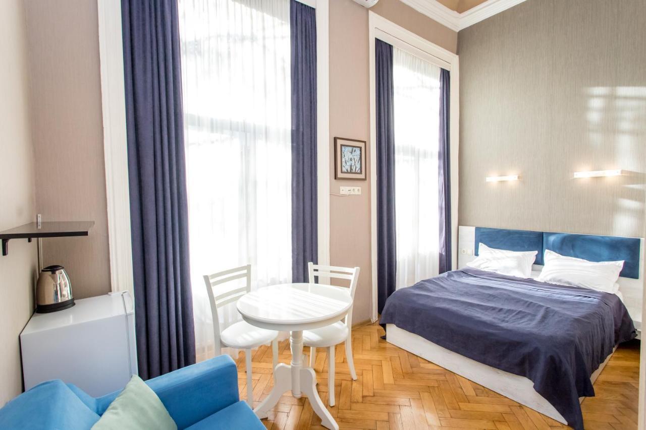 Hb Apartments Mari Brose Tbilissi Extérieur photo