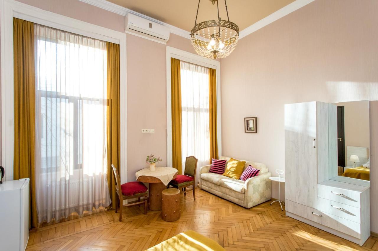 Hb Apartments Mari Brose Tbilissi Extérieur photo
